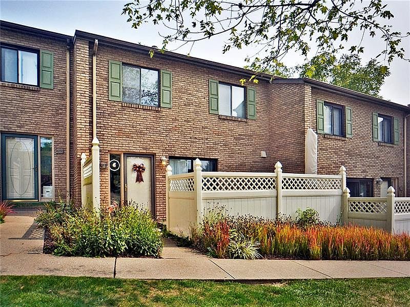 1st image of 304 Williamsburg Ln