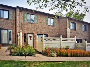 304 Williamsburg Ln, Export, PA 15632