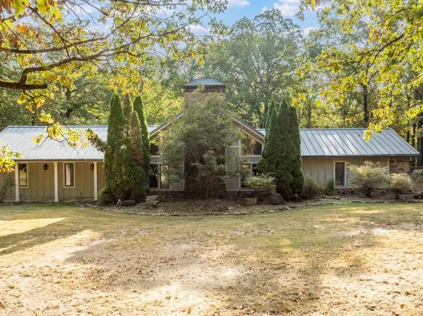 1707 Lawson Oaks Dr, Little Rock, AR 72210