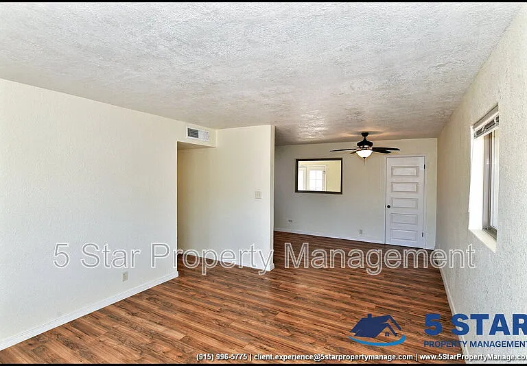 10324 Newport Dr — Photo 6