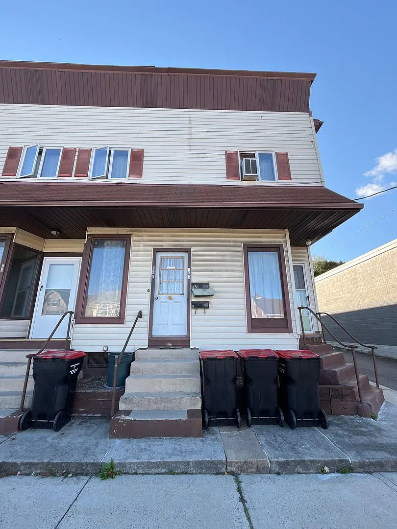120-122 S 2nd Street — Photo 1