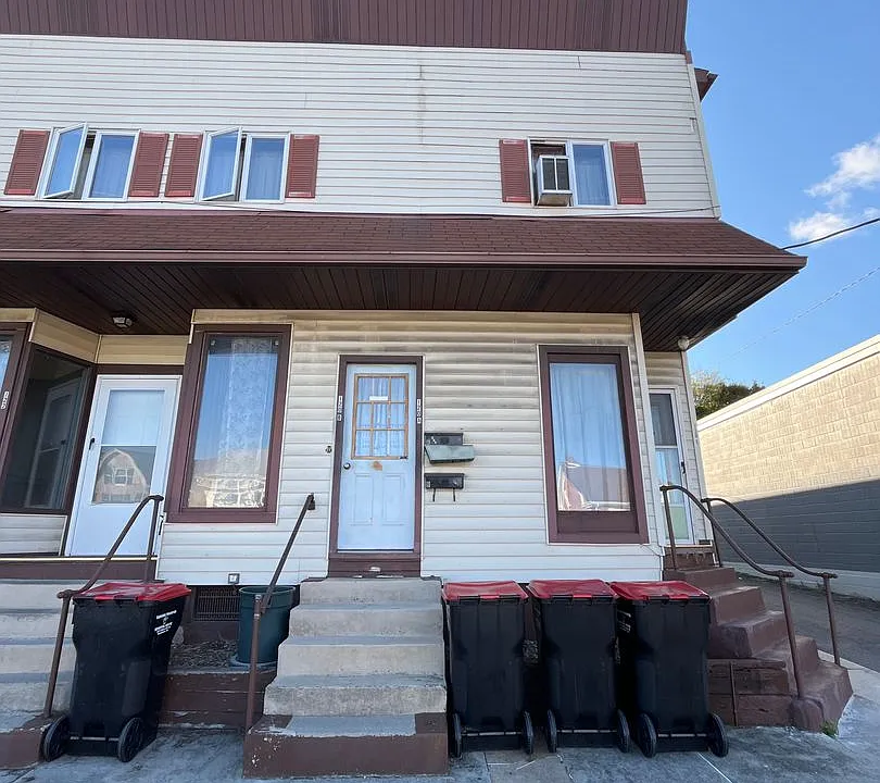 120-122 S 2nd St