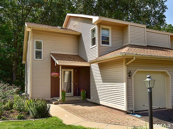 2nd image of 72 Wilson Lane #2