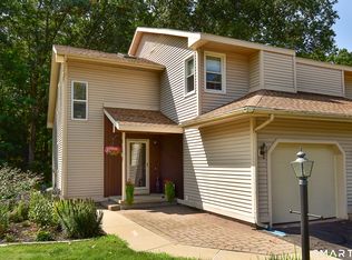Hawk's Nest, Vernon, CT 06066