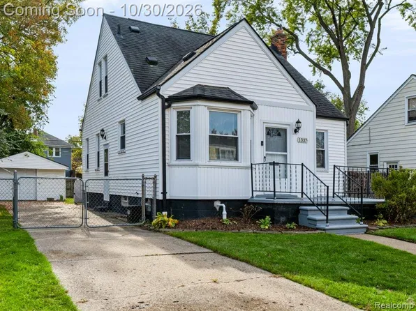 1337 Pearson St, Ferndale, MI 48220