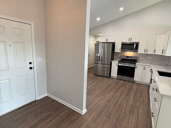 3rd image of 2418 Shorewood Dr