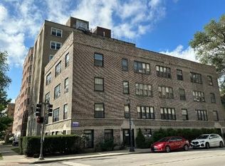 602 Lake St #1N, Evanston, IL 60201