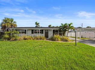 2815 Bay Dr, Bradenton, FL 34207