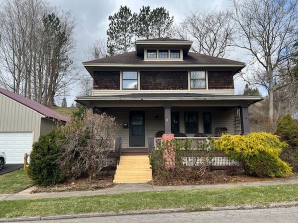 17 Summit Ave