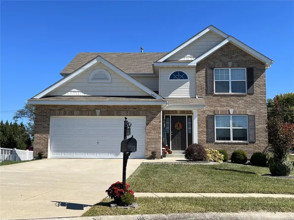 6824 Tara Manor Dr, Fairview Heights, IL 62208