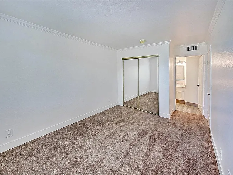 9144 Burnet Ave #32 — Photo 12