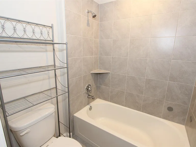1303 Keaton Ct — Photo 15