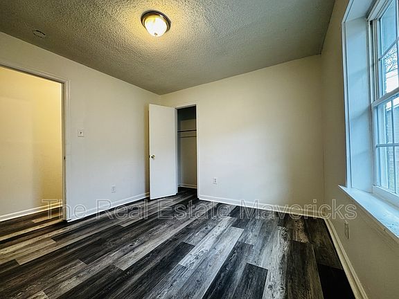 5th image of 2005 Blackford St