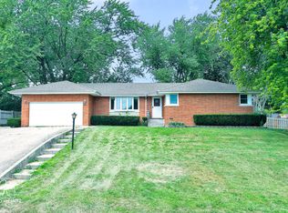 3212 W Skyway Dr, McHenry, IL 60050