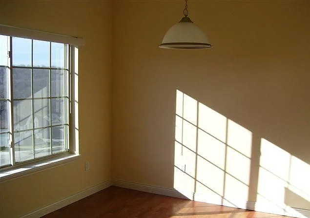 112 Lakeview Ct — Photo 6