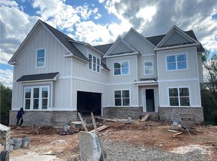 5630 Meadow View Dr, Jefferson, GA 30549