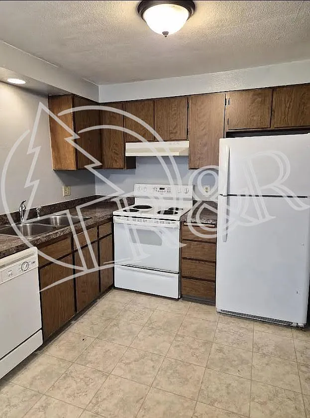 Building Photo - 1077 Polk St #1