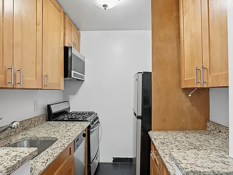 784 Columbus Ave #7B — Photo 3