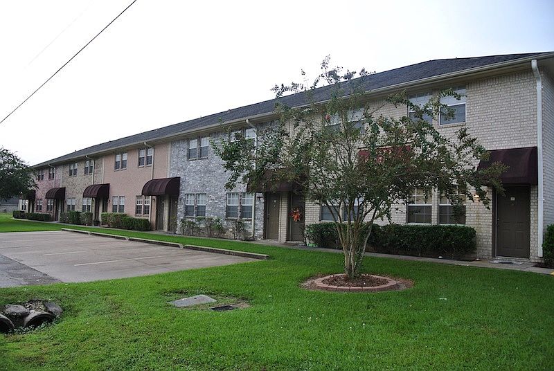 Dana Apartments