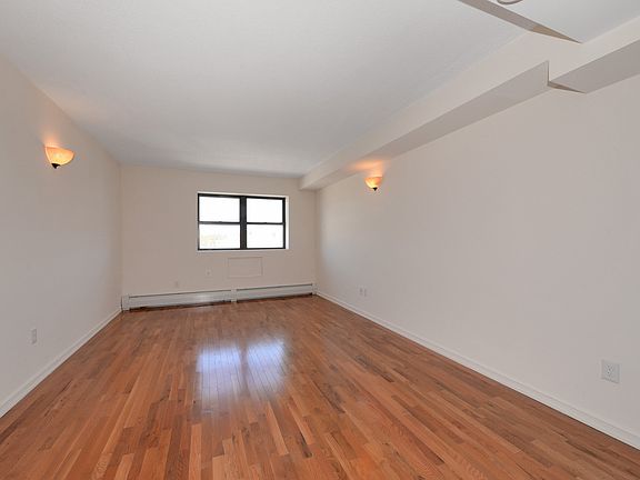 4th image of 605 Rockaway Ave #312