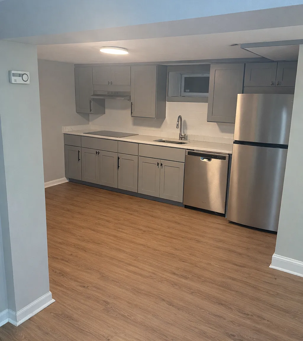 2 bed, 650 sqft, $1,800 — Photo 4