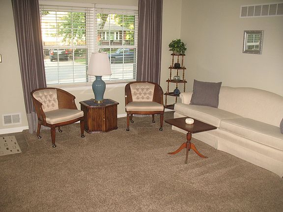 5th image of 4913 Crescent Dr