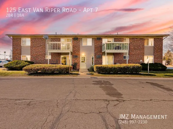 125 E Van Riper Rd #7, Fowlerville, MI 48836