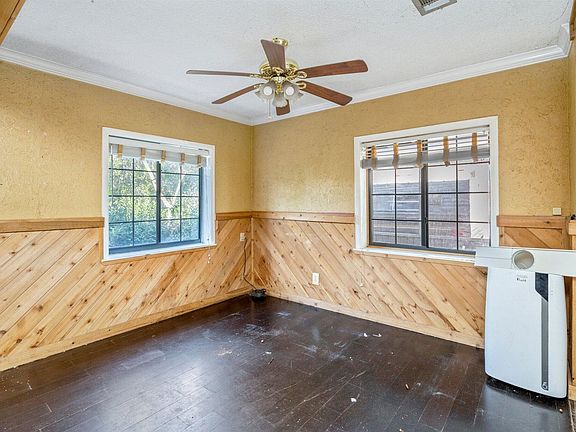 3rd image of 105 Air Force St
