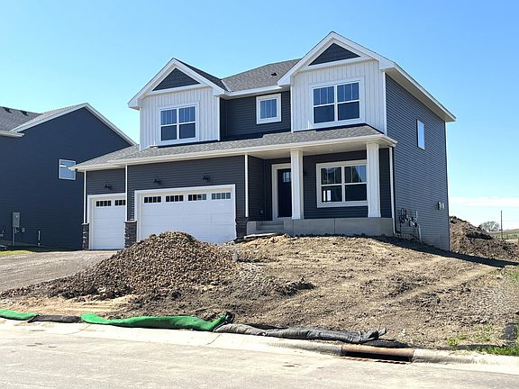 2nd image of 2026 Tamarack Rd