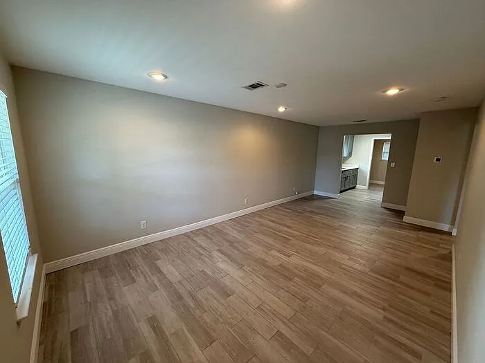 3238 Redwood Ln — Photo 3