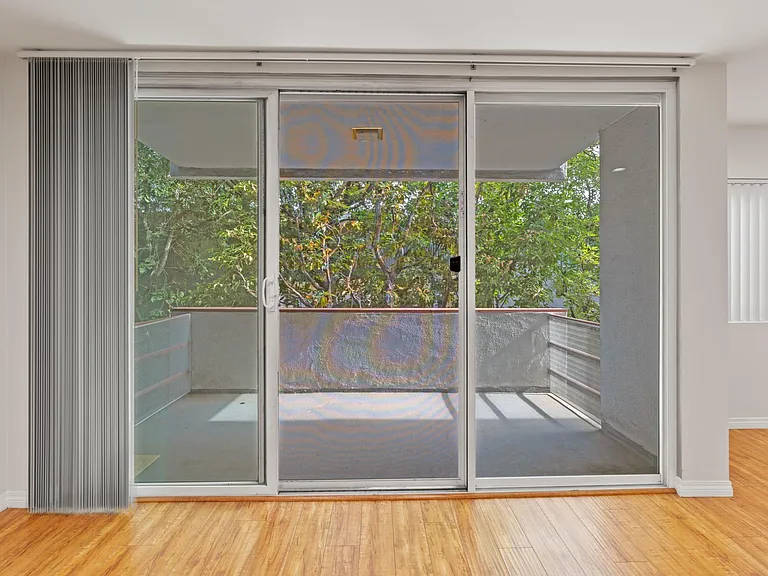4915 Tyrone Ave #215 — Photo 11