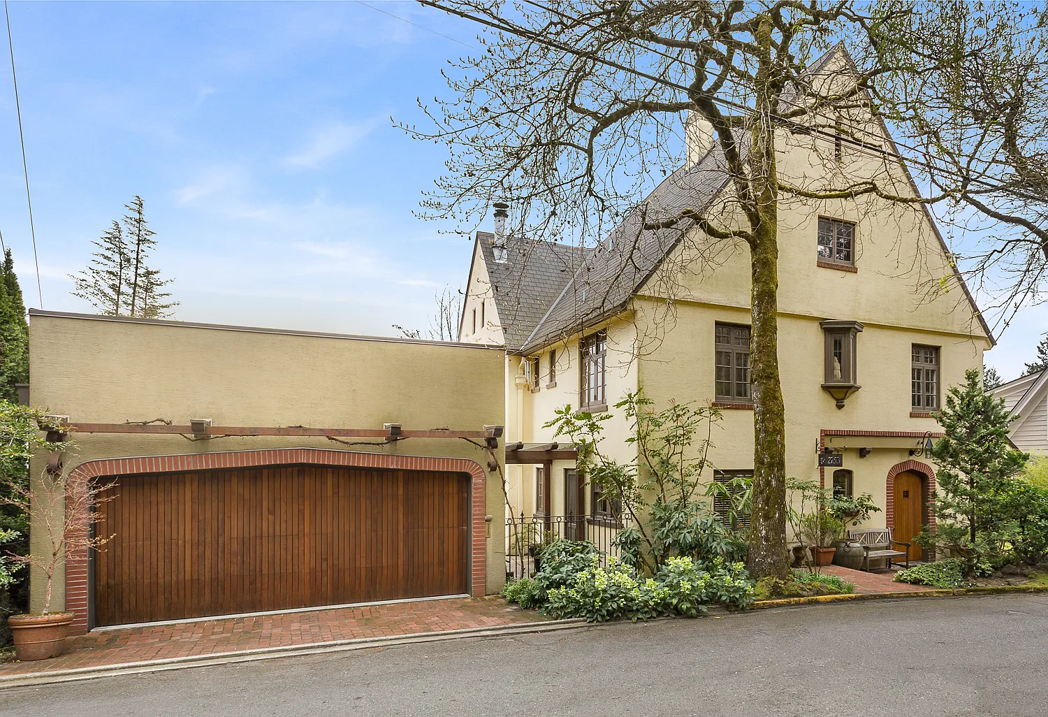 2753 SW Rutland Ter photo 1