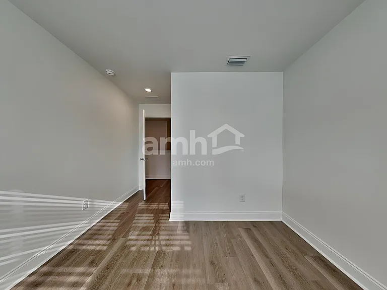 416 Armstrong Curv — Photo 20