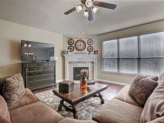 5th image of 414 Teague Dr