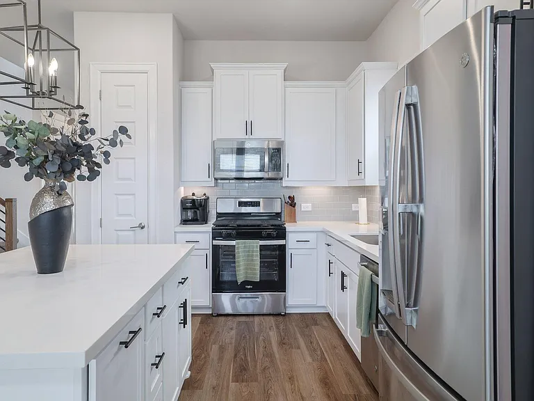 4906 Seadrift Dr — Photo 11