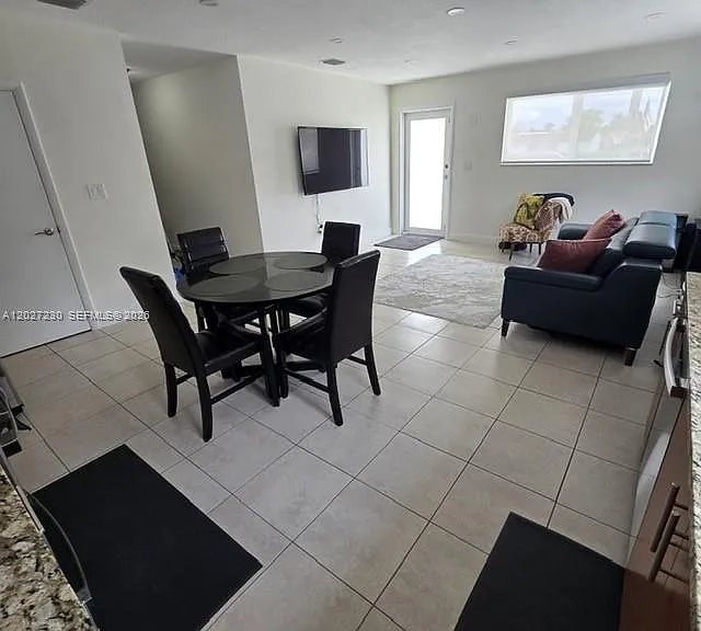 10245 SW 68th St — Photo 4