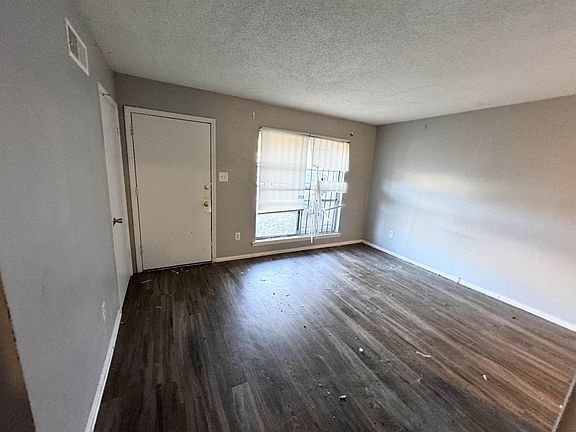2nd image of 3744 Wolf Trail Dr