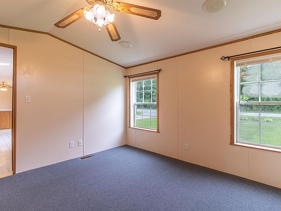 5th image of 2049 Maple Hill Road