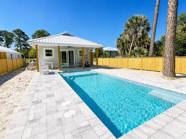 151 Beach St, Port Saint Joe, FL 32456