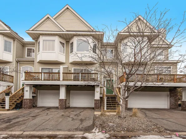 213 Christenson Way NE, Fridley, MN 55432