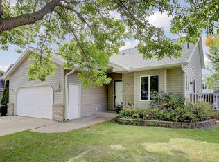 6249 Red Fox Run, North Branch, MN 55056