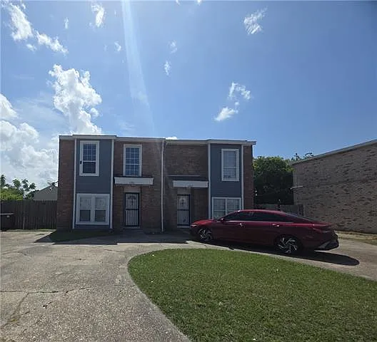 6910 Bunker Hill Rd — Photo 1