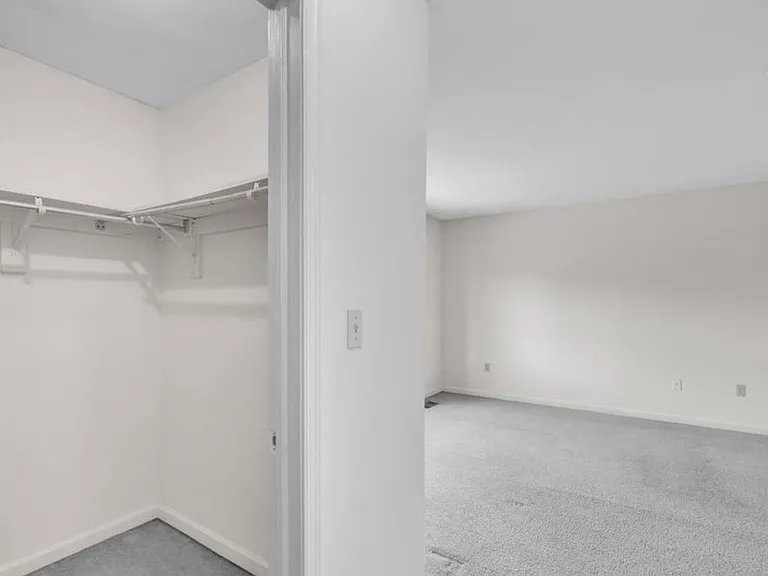 5480 Grace Ave — Photo 2