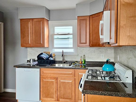 3rd image of 60 Union Ave #2
