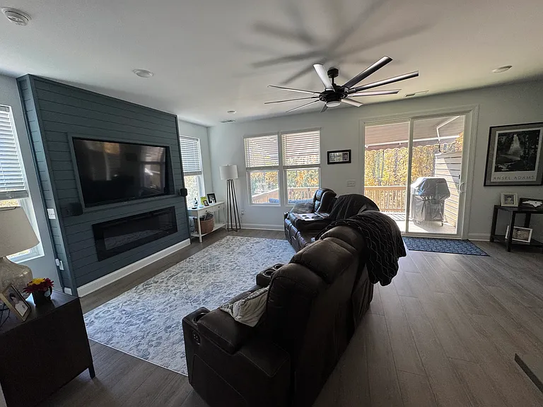 2011 Becca Ct — Photo 4