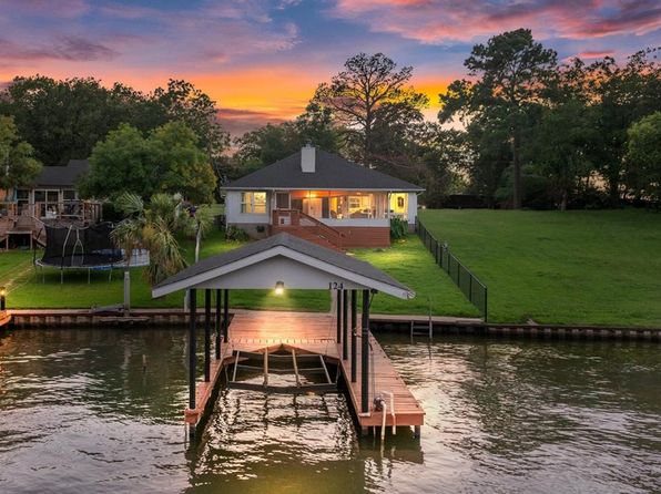 124 Peninsula Point Ter, Mabank, TX 75156