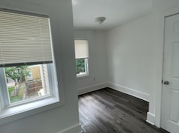 110 N Dupont St