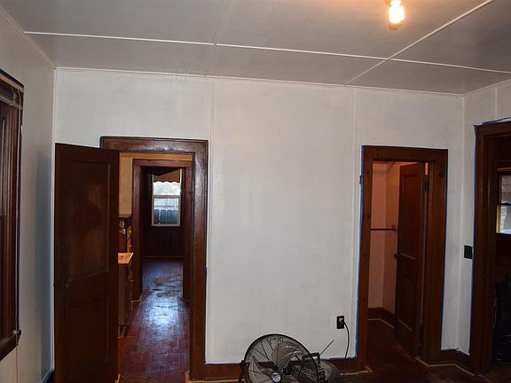 5th image of 318 N Kansas Ave