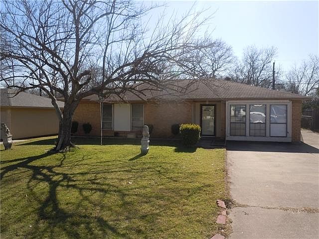 1st image of 310 Linkcrest Dr