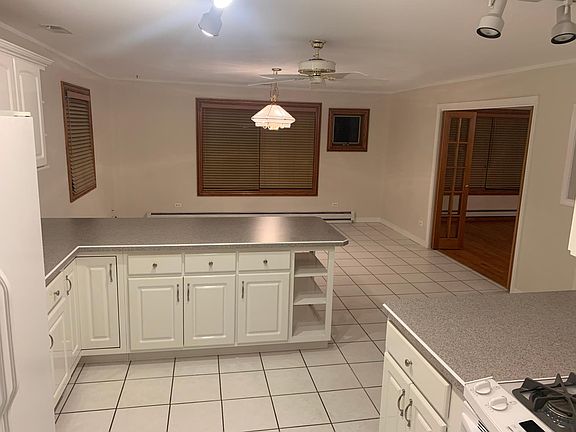 5th image of 8330 W 95th St #2